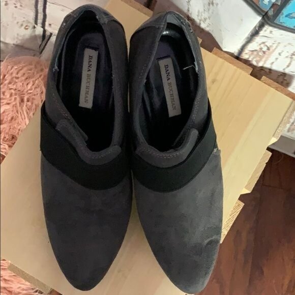 Dana Bachman Womans 8.5M Gray with Black Stripe Suede 3" Heels - Picture 2 of 8